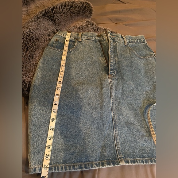 Alfred Sung Denim Skirt, Like New - Picture 5 of 5